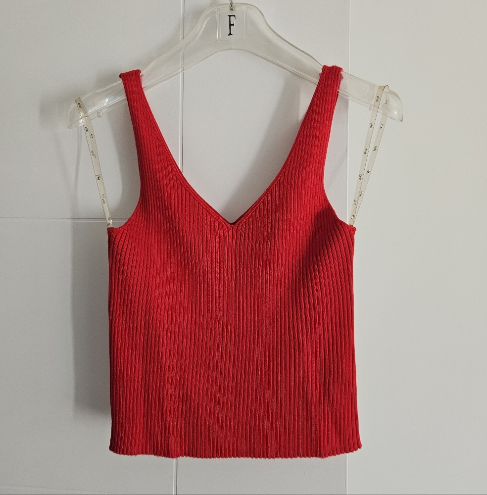 Iris S/M knit Tank Top Crop Top Stretch NEW
